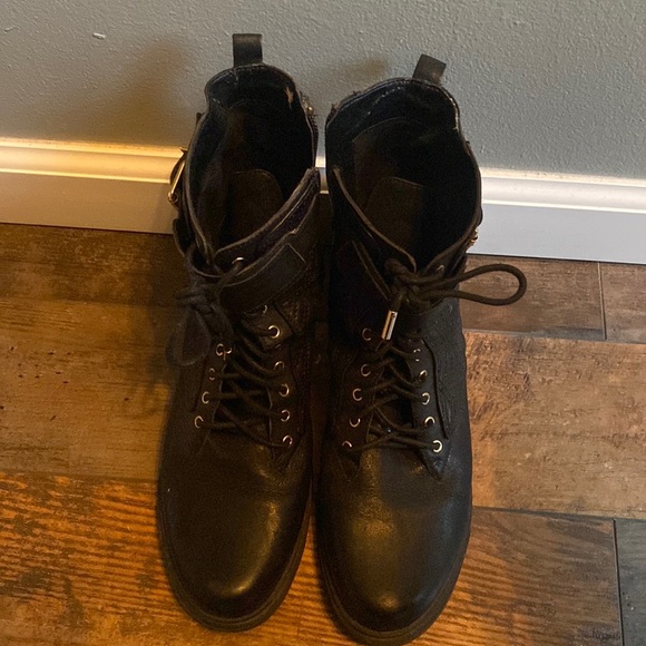 Vince Camuto black combat boots - Picture 2 of 11